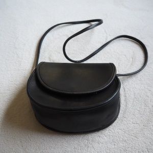 Vintage Coach crossbody bag